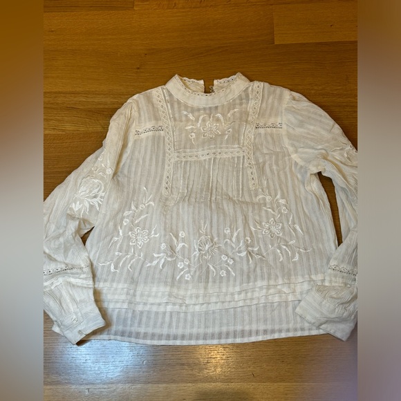 Jennifer & Grace Tops - Jennifer & Grace White Lace Top Size Small